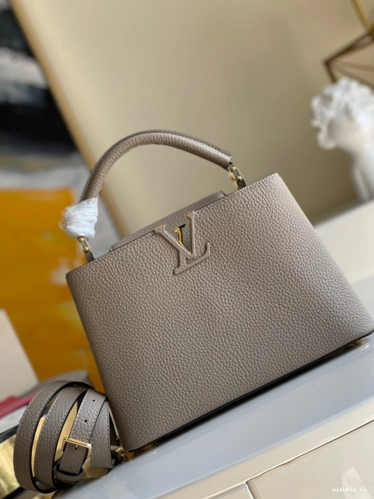 WIS LOUIS BB VUITTON CAPUCINES 1009